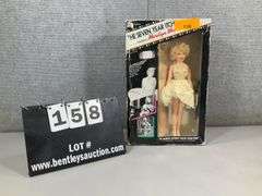 MARILYN MOVIE COLL. - "SEVEN YEAR ITCH" FLYING SKIRT DOLL