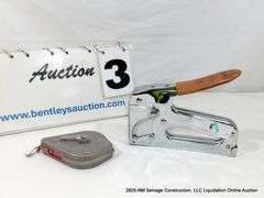 STAPLER W/ CHALK LINE