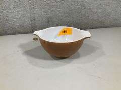 PYREX BROWN SMALL CINN. BOWL