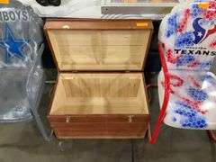 LATCHED END OF BED CHEST FOR TOYS - CLEAN/NICE