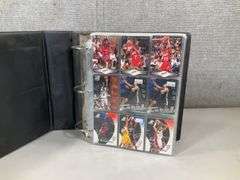 WNBA BINDER MASSIVE AMOUNT OF CARDS