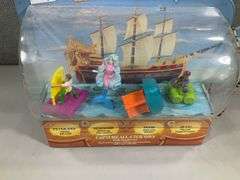 MC DONALDS HAPPY MEAL HOOK TUB TOYS DISPLAY