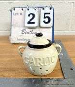 GARLIC POT