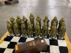 36-PIECE COMPLETE 1960 "OLD CROW' CHESS SET W/ ORIGINAL RUG BOARD - A;; BOXES AND CASES
