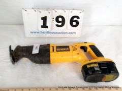 DEWALT DW938 VARIABLE SPEED RECIPROCATING SAW W/ 18V BATTERY
