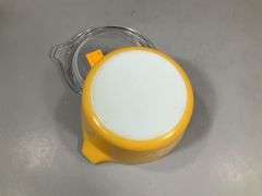 PYREX CASSEROLE W/ LID - YELLOW/GOLD