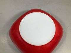 PYREX RED SQUARE 2-1/2 OZ HOSTESS BOWL