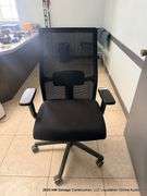 BLACK OFFICE CHAIR
