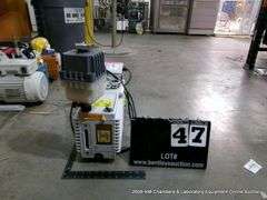 EDWARDS E2M30 VACUUM PUMP