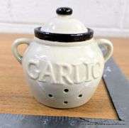 GARLIC POT
