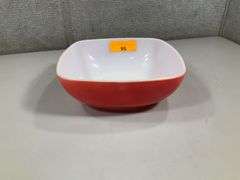 PYREX RED SQUARE 2-1/2 OZ HOSTESS BOWL