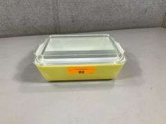 PYREX CASSEROLE W/ LID - YELLOW