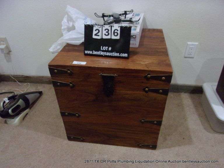 WOODEN W/ DARK FINISH CHEST