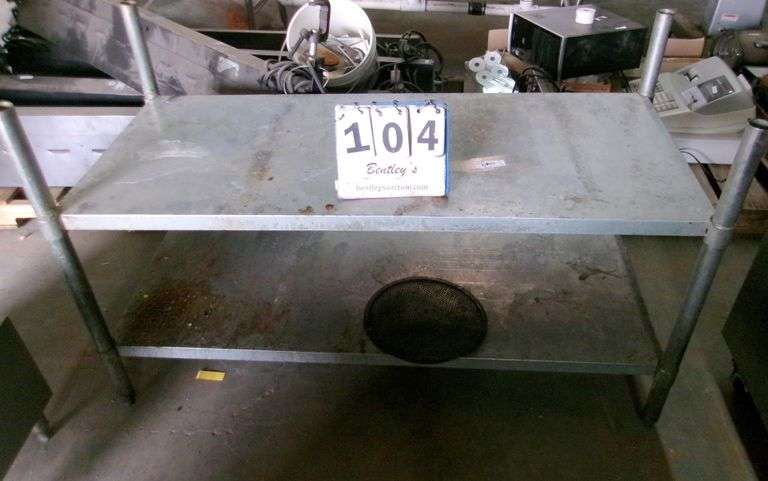 STAINLESS STEEL WORKBENCH TABLE