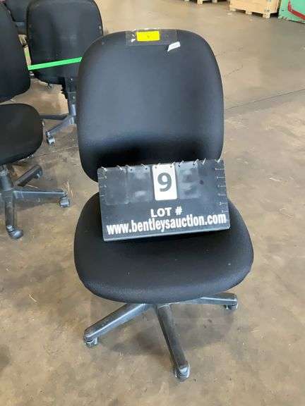 FABRIC TASK CHAIR - BLACK W/ ADJUSTABLE SEAT & BACK REST
