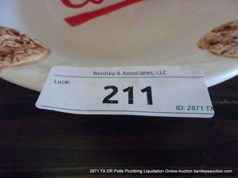 LOT: COOKIE BOWL, TEAPOT, SPATULA, SPOON, SALAD BOWL