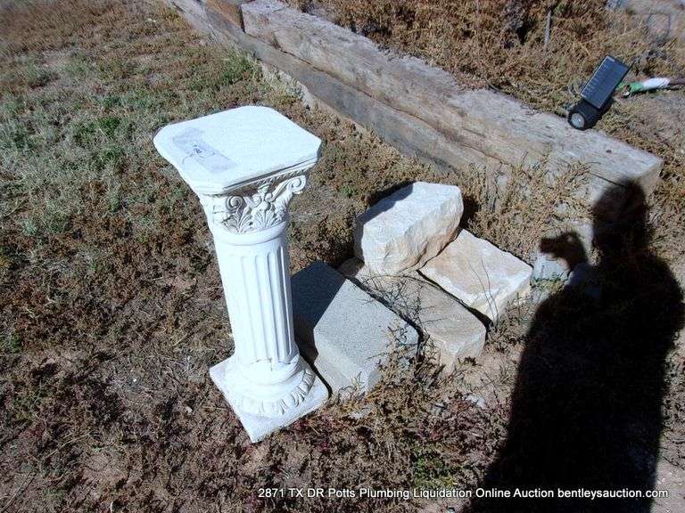 LOT: STONE PILLAR COLUMN, CONCRETE BLOCKS, ROCKS