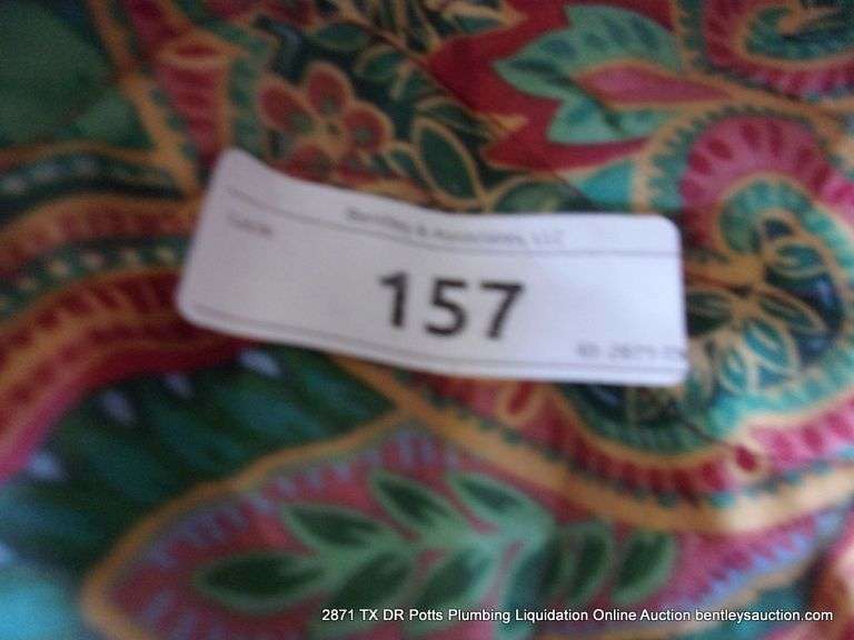 LOT: BLANKET & PLASTIC TARP - UNKNOWN SIZE