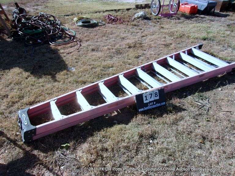 WERNER 10' LADDER - FOLDING