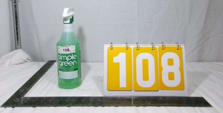 SPRAY BOTTLE: SIMPLE CLEANING SOLUTION