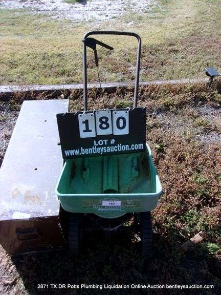 TURF BUILDER EDGE GUARD SEEDER/SPREADER