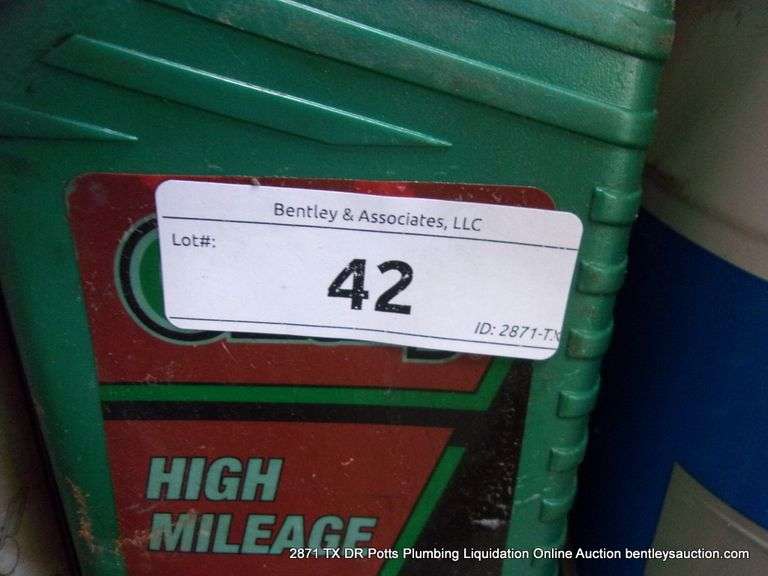 LOT: OILS, BRAKE FLUID, WINDSHIELD WASHER FLUID