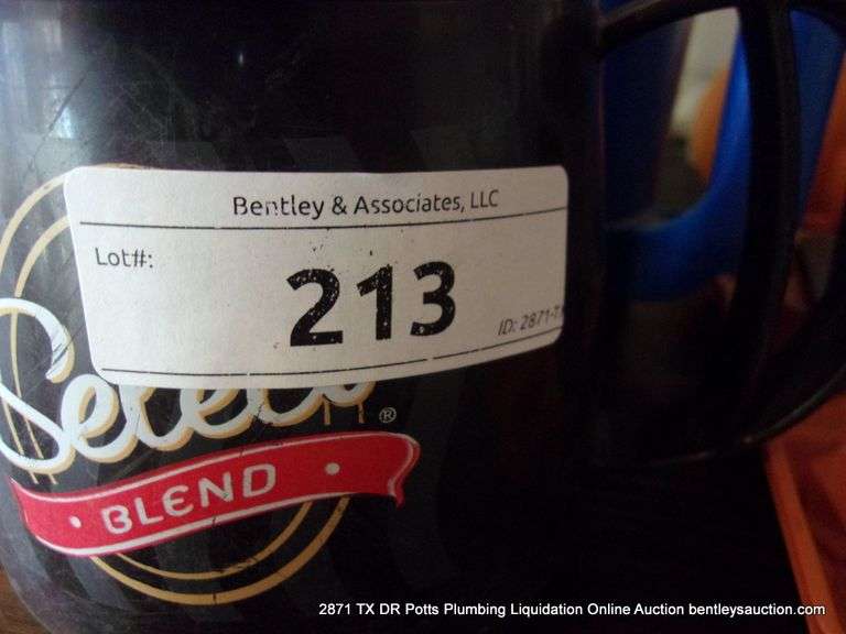 LOT: TEXAS LONGHORN ICE TRAY, PLASTIC COFFEE MUGS, TUPPERWARE