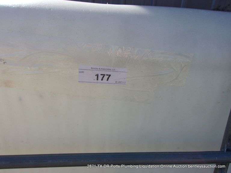 LOT: SCHUTZ WATER STORAGE, CROP FENCING, SIDING, WHITE & GREEN PIPES W/ HOLES