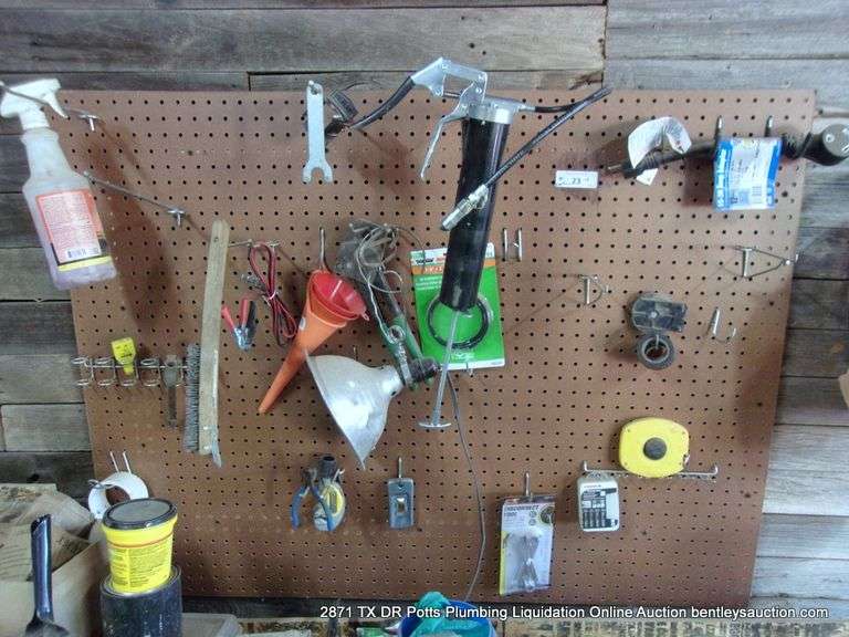 LOT: CONTENTS OF PEGBOARD AND HANGERS