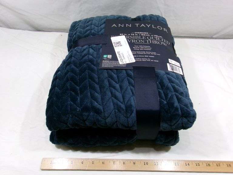 ANN TAYLOR CHEVRON THROW BLANKET