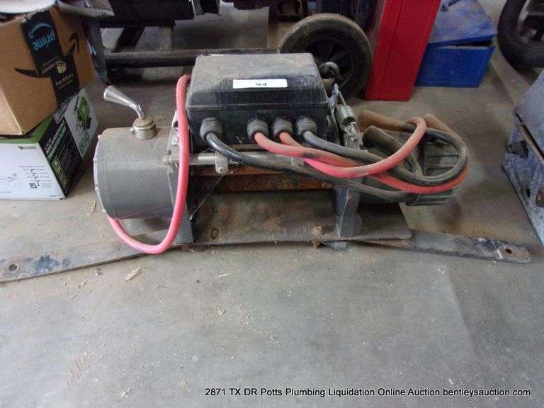 12 VOLT WINCH - NO CABLE