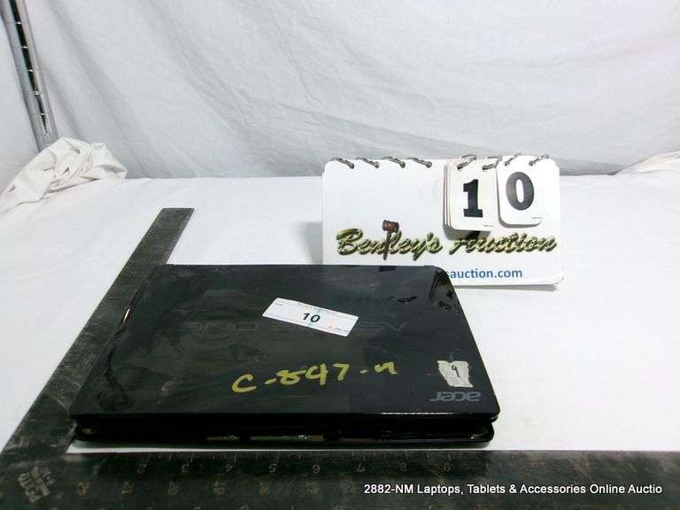 ACER ASPIRE ONE INTEL ATOM WINDOWS 7 STARTER - NO POWER CORD, BROKEN KEYBOARD