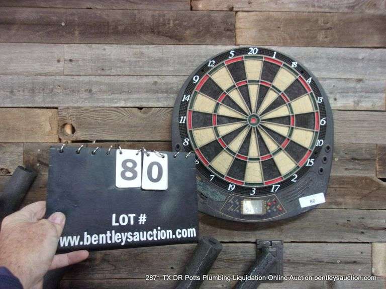 DART BOARD - NO DARTS