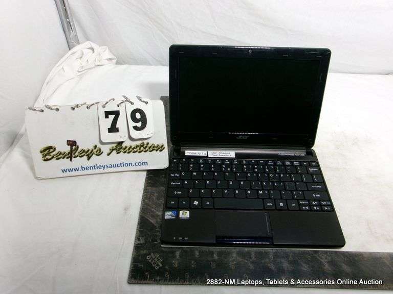 ACER ASPIRE ONE D270 INTEL ATOM - NO CORD