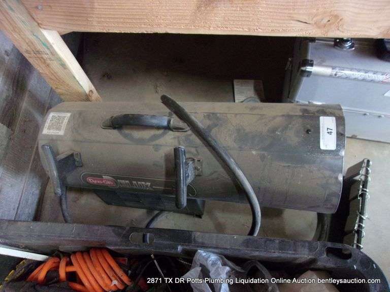 DYNA-GLO DEUX 70,000 - 125,000 BTU PROPANE HEATER