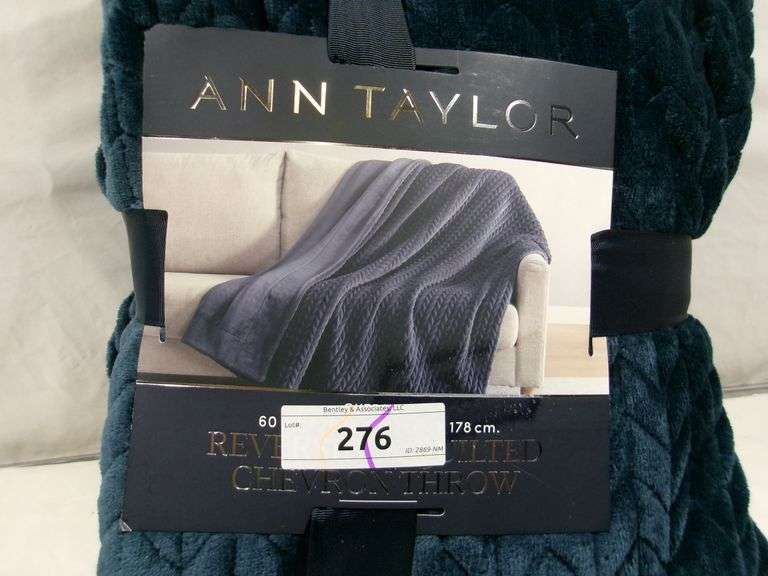 ANN TAYLOR CHEVRON THROW BLANKET
