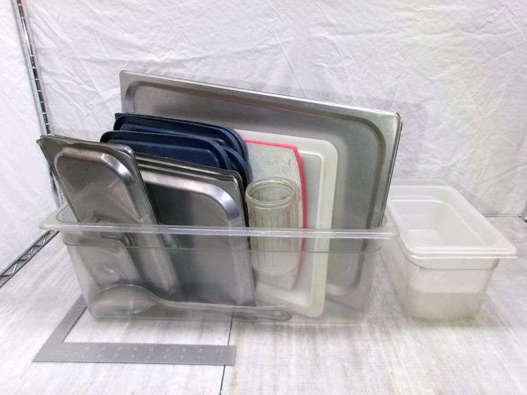 PLASTIC TOTE W/ VARIETY OF LIDS