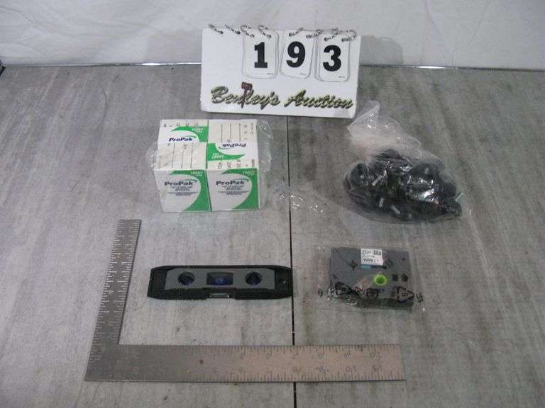 LOT: MISC RESTAURANT ITEMS