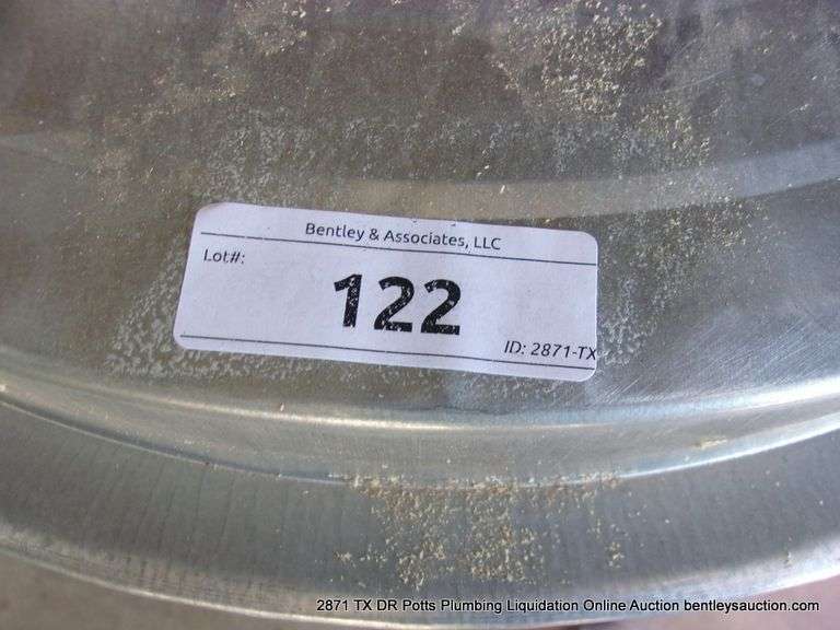 BEHRENS 31 GALLON TRASHCAN W/ LID