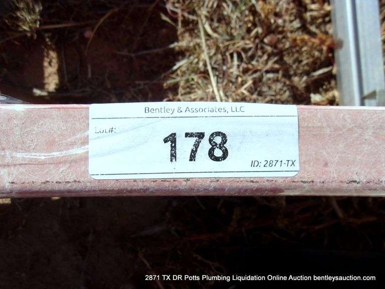 WERNER 10' LADDER - FOLDING