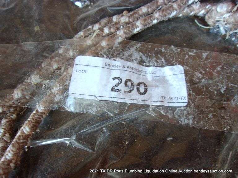 LOT: CHRISTMAS DECORATIONS