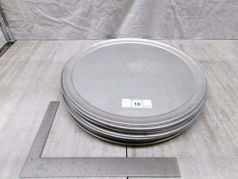 STACK OF SILVER PIZZA PANS QTY 15