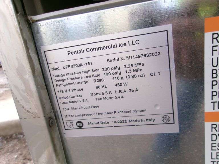 COMMERICAL ICE MAKER