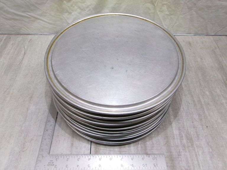 STACK OF PIZZA PANS, QTY 28