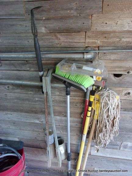 LOT: SPRAY CAN HOLDERS, MOPS, WASH BRUSH, ETC