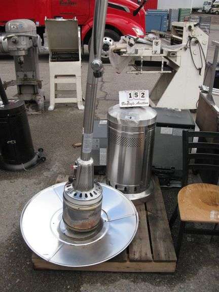 OUTDOOR STANDING PATIO HEATER