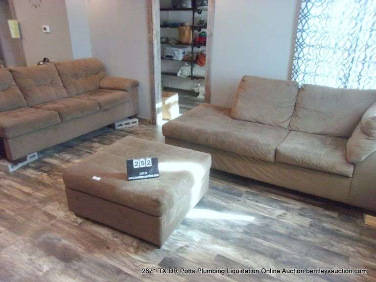 3-PIECE SOFA W/ MATCHING OTTOMAN