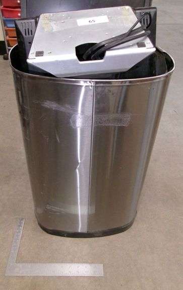 TRASH CAN, MISC. COMPUTER SCREENS