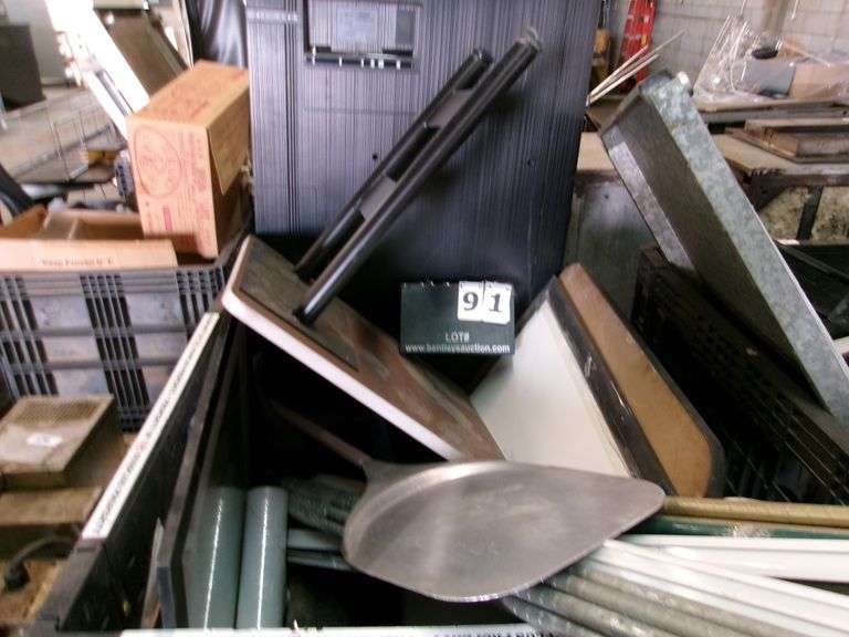 CRATE: 50" SAMSUNG SMART TV, S/N: 07TH3CSN119415D, MISC. ITEMS - CONTENTS ONLY