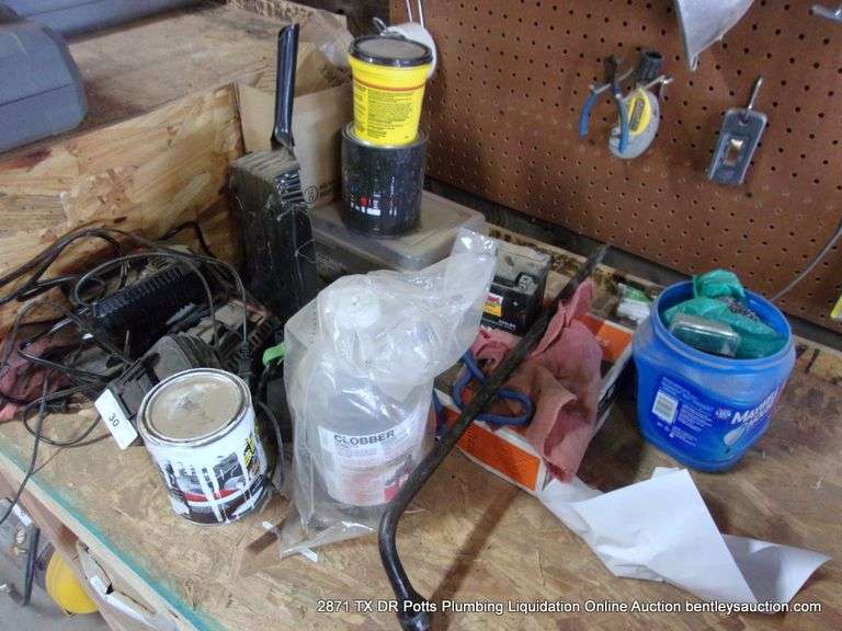 LOT: BATTERIES, NAILS, CLOBBER, ETC